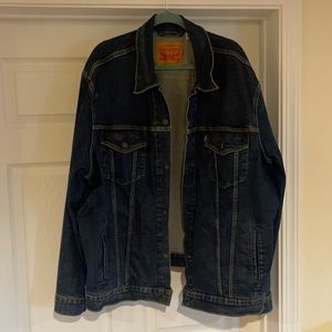 Like new Levi Strauss Jean jacket in 3XLT.